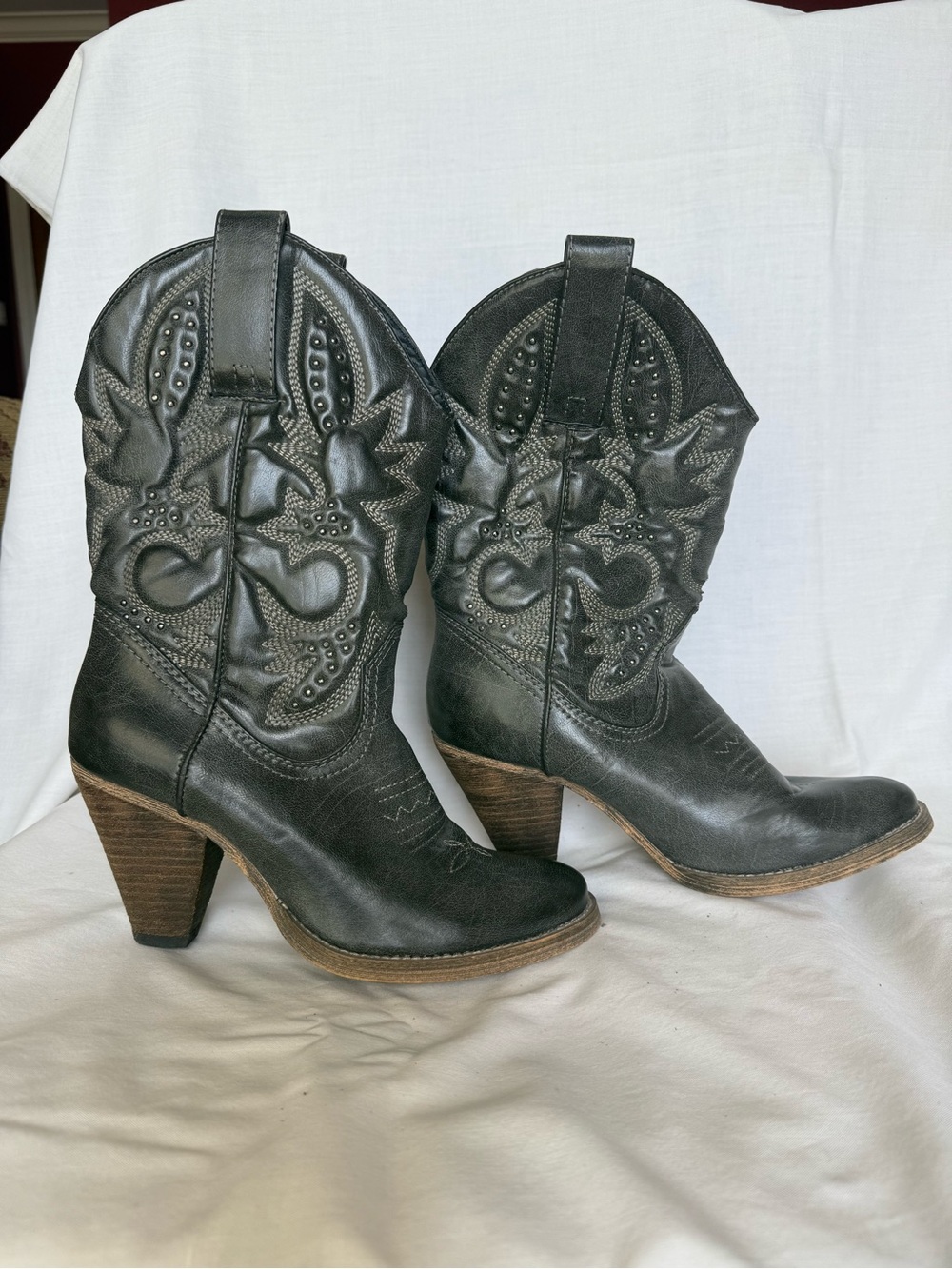 Very Volatile "Denver" Western Cowgirl Boots - Charcoal Grey (Size 7.5)